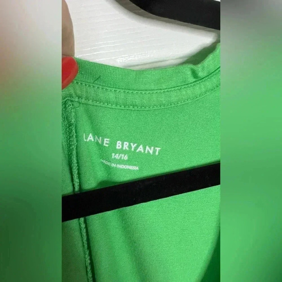 🌸 EUC Lane Bryant Swing V-neck Tank, Size 14/16, Bright Green - Picture 5 of 7